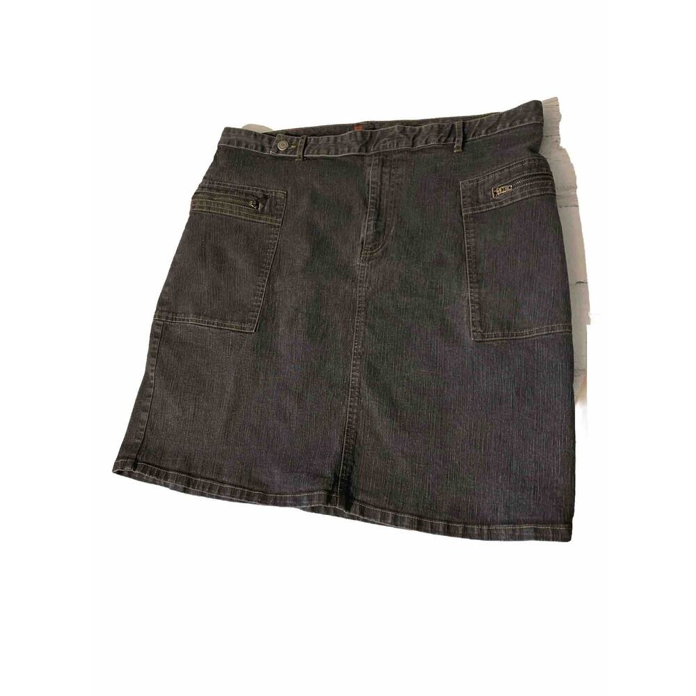 Emergency Exit Skirt Size 21 Plus Black Pockets In Front